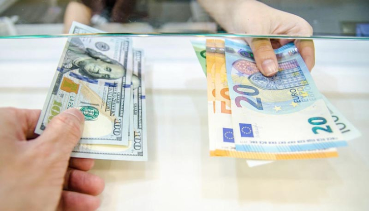 Euro may replace US dollar as global reserve currency Euro may replace US dollar as global reserve currency