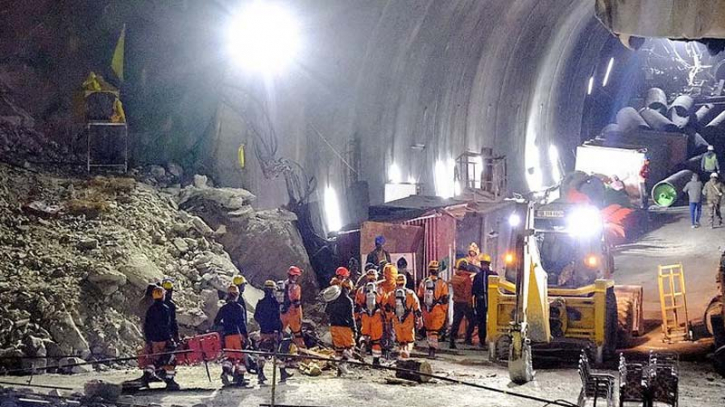 Indian rescuers close to reaching 41 trapped workers Indian rescuers close to reaching 41 trapped workers