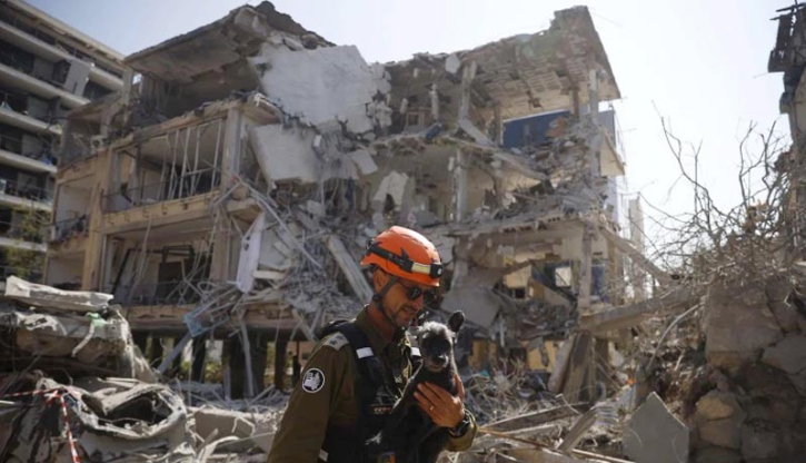 Iran and Israel strike at each other in new wave of attacks Iran and Israel strike at each other in new wave of attacks