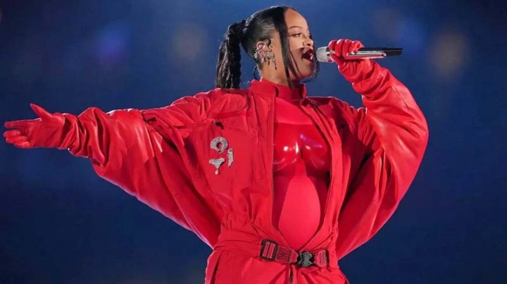 Rihanna Confirms Pregnancy During Super Bowl Halftime Show