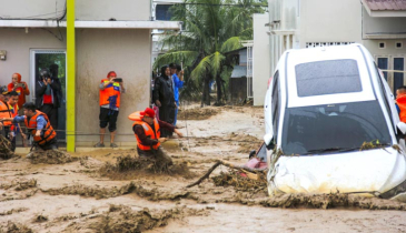 Deadly storms ravage Asia, killing over 900 with hundreds missing