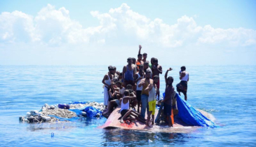 Indian navy reportedly forces Rohingya refugees into the sea