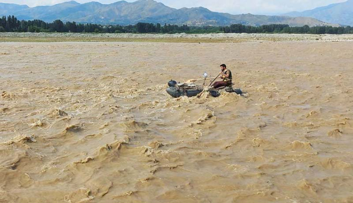 Heavy rains and floods kill 32 in Pakistan in two days Heavy rains and floods kill 32 in Pakistan in two days